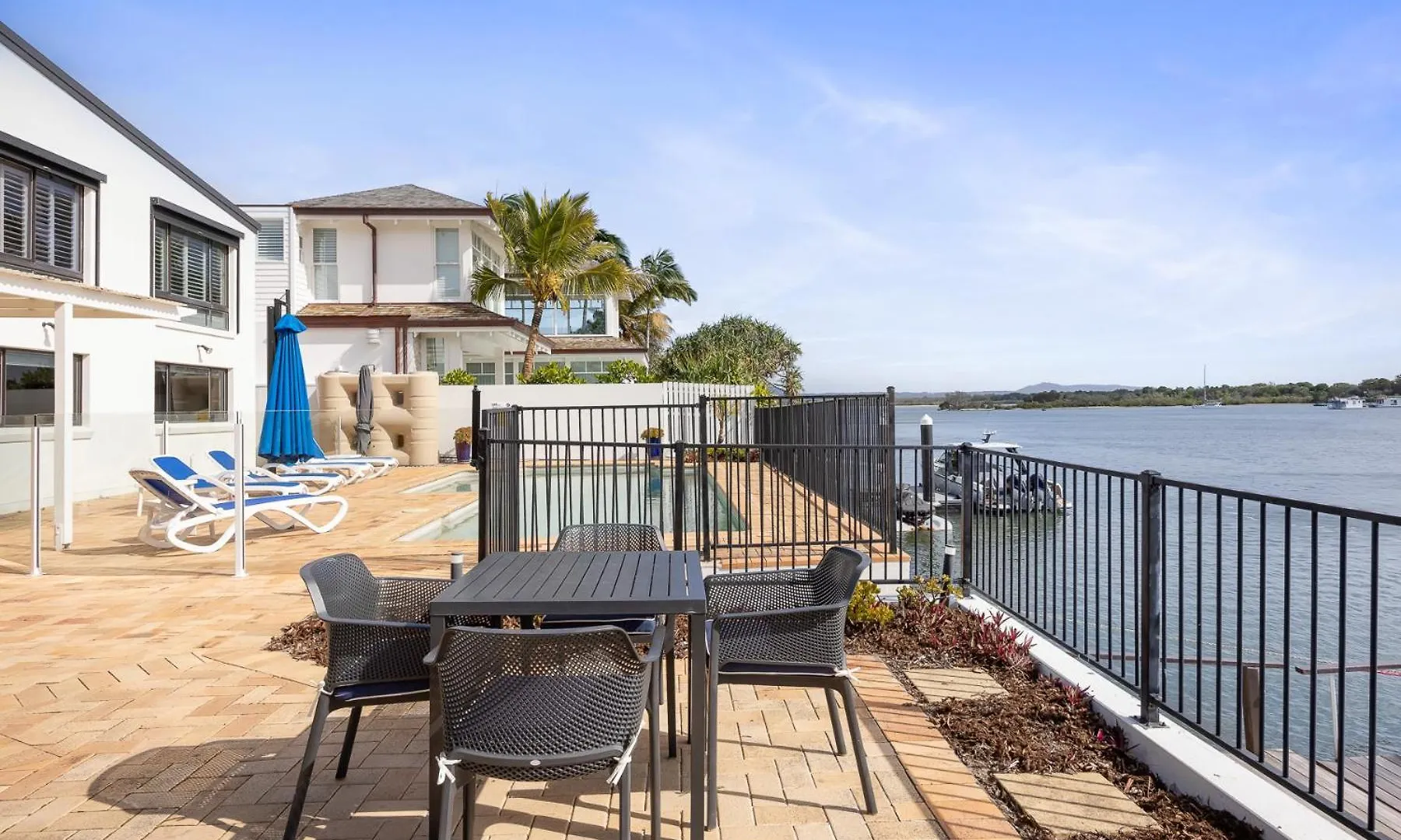 Breathtaking River Views On Noosa Parade 0*, Noosa Heads