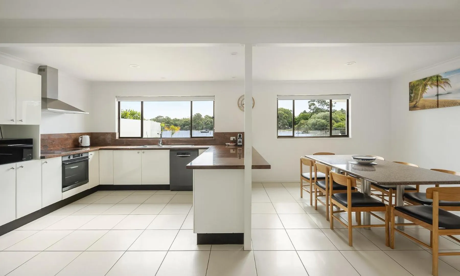Breathtaking River Views On Noosa Parade Australien